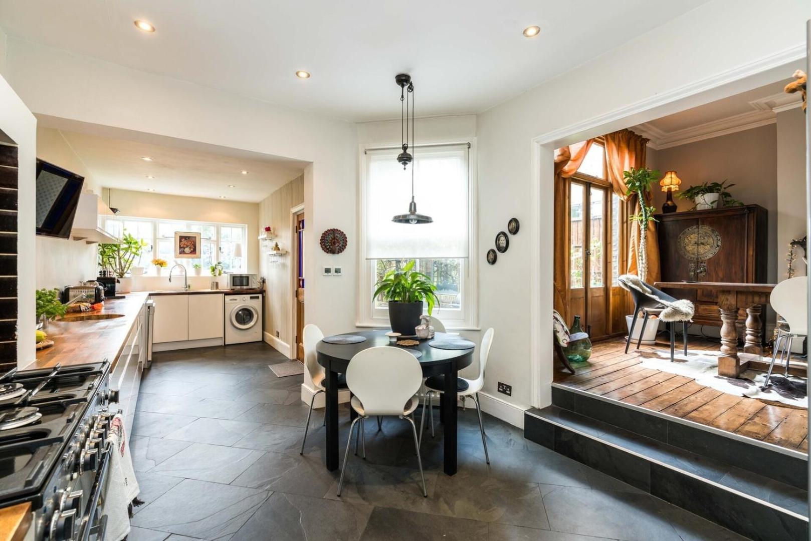 Vakantiehuis Beautiful 3bd Forest Hill South *